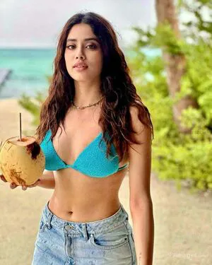 Janhvi Kapoor OnlyFans Leaked Free Thumbnail Picture - #2lXrVey3Nu