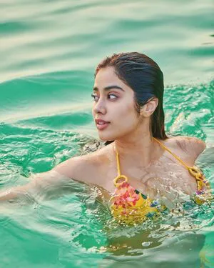 Janhvi Kapoor OnlyFans Leaked Free Thumbnail Picture - #4giLa1iZDY