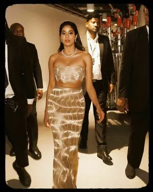 Janhvi Kapoor OnlyFans Leaked Free Thumbnail Picture - #FKHxVsOQOi