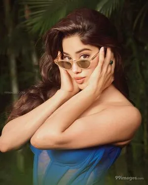 Janhvi Kapoor OnlyFans Leaked Free Thumbnail Picture - #ICQHGoY2WH