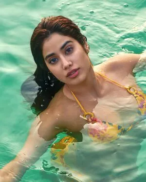 Janhvi Kapoor OnlyFans Leaked Free Thumbnail Picture - #cwjMbcb46v