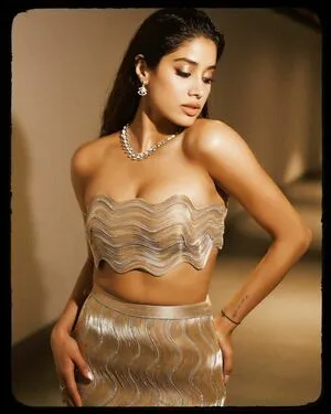 Janhvi Kapoor OnlyFans Leaked Free Thumbnail Picture - #eeRO1rw7o4