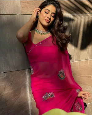 Janhvi Kapoor OnlyFans Leaked Free Thumbnail Picture - #oZS4p7tHD2