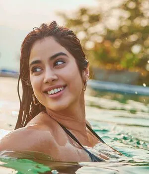Janhvi Kapoor OnlyFans Leaked Free Thumbnail Picture - #pnEdpSHxpj