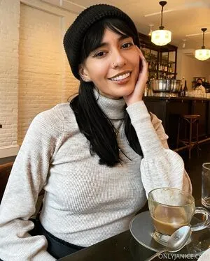 Janice Griffith OnlyFans Leaked Free Thumbnail Picture - #PevCtp9qRJ