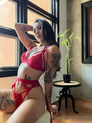 Janice Plays OnlyFans Leaked Free Thumbnail Picture - #vmsWx6A4NY