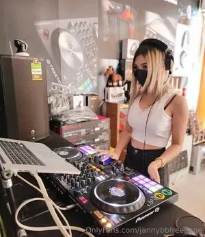 Jannybbfreepage OnlyFans Leaked Free Thumbnail Picture - #MNMSSoi7Mg