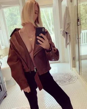 January Jones OnlyFans Leaked Free Thumbnail Picture - #3dQbZo97Yl