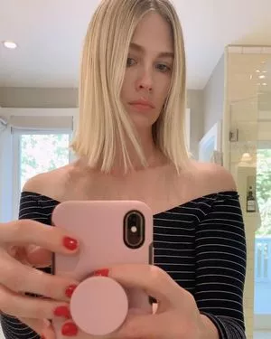 January Jones OnlyFans Leaked Free Thumbnail Picture - #Sicl2MTQyO