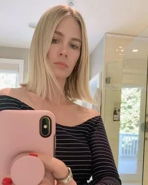 January Jones OnlyFans Leaked Free Thumbnail Picture - #uYblgAEPiw