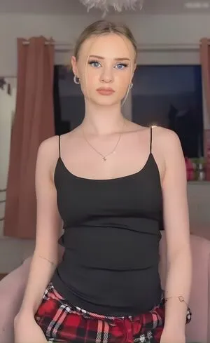 Jasmin Schneider OnlyFans Leaked Free Thumbnail Picture - #2f9CMrPexF