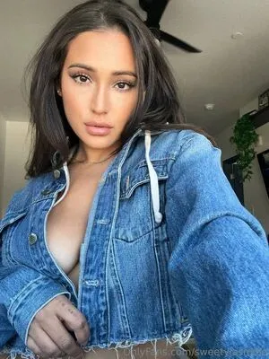 Jasmine OnlyFans Leaked Free Thumbnail Picture - #v72mJNxKgg