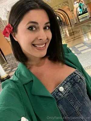 Jasminelive OnlyFans Leaked Free Thumbnail Picture - #SIMcG9d8nt