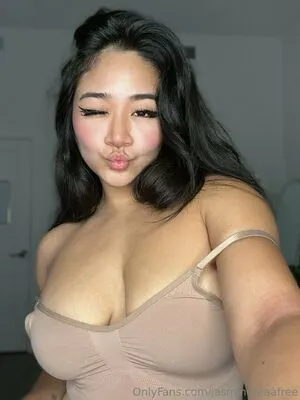 Jasmineteaafree OnlyFans Leaked Free Thumbnail Picture - #7DwnstCCyV