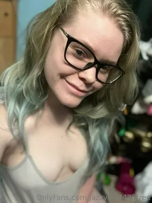 Jazzybrat420free OnlyFans Leaked Free Thumbnail Picture - #cC9xu5ieBM