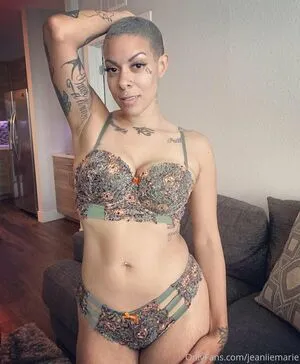 Jeaniiemarie OnlyFans Leaked Free Thumbnail Picture - #ScAIs5Dj4I