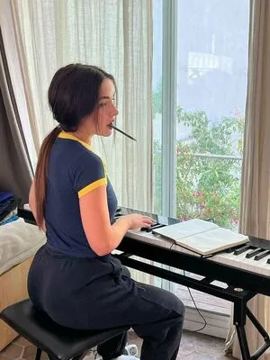 Jeanne Brem OnlyFans Leaked Free Thumbnail Picture - #LMr2phEUc5