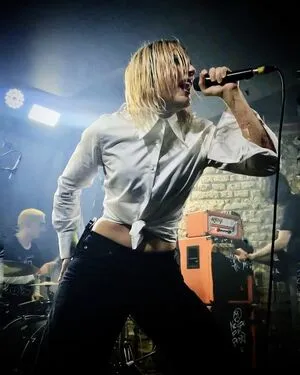 Jehnny Beth OnlyFans Leaked Free Thumbnail Picture - #aq1BQ7meUP