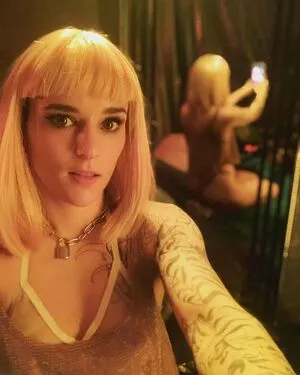 Jehnny Beth OnlyFans Leaked Free Thumbnail Picture - #vDL78W4JHX