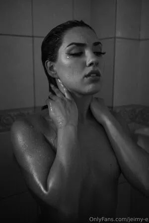 Jeimy E OnlyFans Leaked Free Thumbnail Picture - #oh4fassTK0