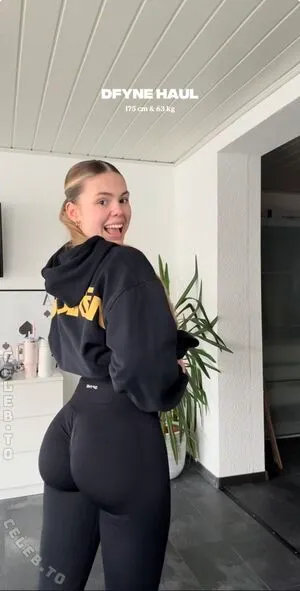 Jellefeline OnlyFans Leaked Free Thumbnail Picture - #2YMbVg9xCA