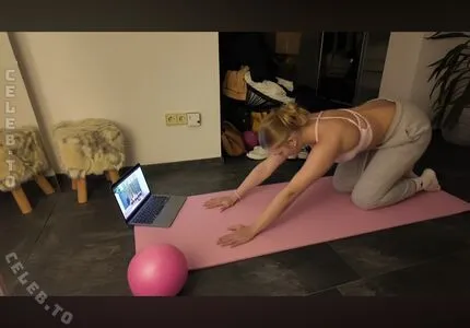 Jellefeline OnlyFans Leaked Free Thumbnail Picture - #M8qhe6Hvvs