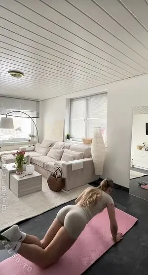 Jellefeline OnlyFans Leaked Free Thumbnail Picture - #S4whZlSwyS