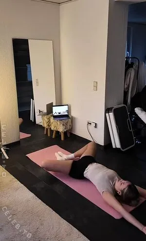 Jellefeline OnlyFans Leaked Free Thumbnail Picture - #YVCV3Kqg5q