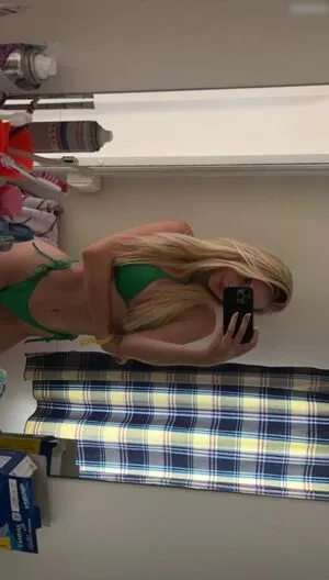 Jellina OnlyFans Leaked Free Thumbnail Picture - #2kKrus2iDE