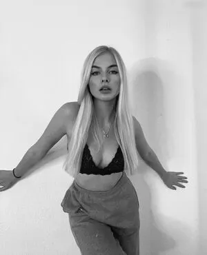 Jellina OnlyFans Leaked Free Thumbnail Picture - #FJeZyroXOI