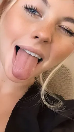 Jellina OnlyFans Leaked Free Thumbnail Picture - #H8hVO2Facm