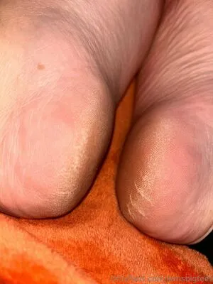 Jemsbigfeet OnlyFans Leaked Free Thumbnail Picture - #fbDMRyC4ud