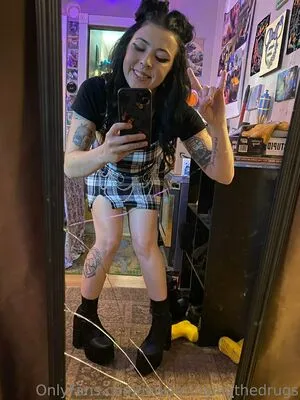 Jenisbringingthedrugs OnlyFans Leaked Free Thumbnail Picture - #Y7NYceXxKa