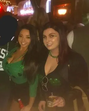 Jenn M OnlyFans Leaked Free Thumbnail Picture - #YPeGrEEAPF