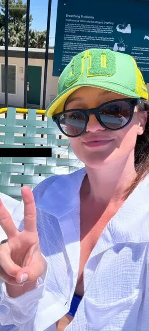 Jenna Ezarik OnlyFans Leaked Free Thumbnail Picture - #cmVV8lLlAy