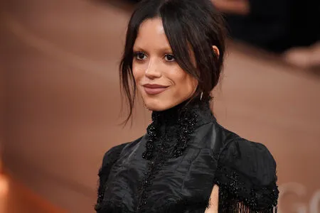 Jenna Ortega OnlyFans Leaked Free Thumbnail Picture - #5GOoLS0tNa