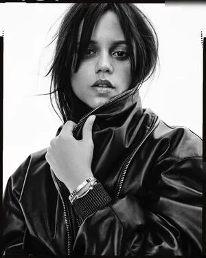 Jenna Ortega OnlyFans Leaked Free Thumbnail Picture - #5LniWsz41l