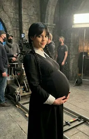 Jenna Ortega OnlyFans Leaked Free Thumbnail Picture - #8rNY3LLiOA