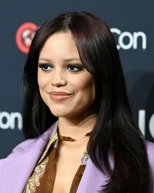 Jenna Ortega OnlyFans Leaked Free Thumbnail Picture - #EVOEuwg9JT