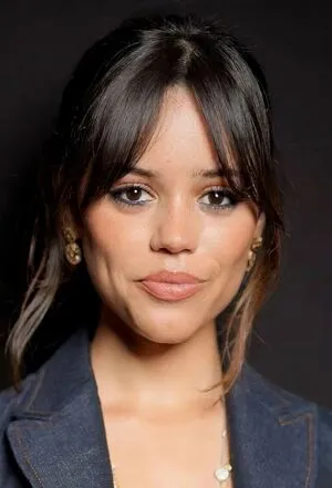 Jenna Ortega OnlyFans Leaked Free Thumbnail Picture - #Ij0hum0w49