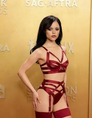 Jenna Ortega OnlyFans Leaked Free Thumbnail Picture - #ntdiJtGrsa