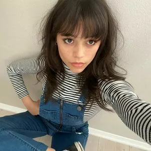 Jenna Ortega OnlyFans Leaked Free Thumbnail Picture - #7FNLma2bCK