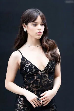 Jenna Ortega OnlyFans Leaked Free Thumbnail Picture - #8vxNiiIAVd