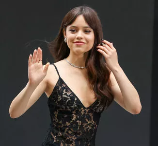 Jenna Ortega OnlyFans Leaked Free Thumbnail Picture - #GmS1ohtSI6