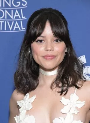 Jenna Ortega OnlyFans Leaked Free Thumbnail Picture - #HBdxixktk0