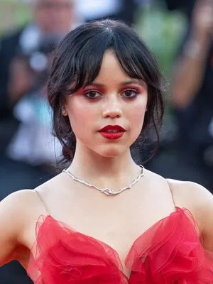 Jenna Ortega OnlyFans Leaked Free Thumbnail Picture - #R0fGd8ziOS