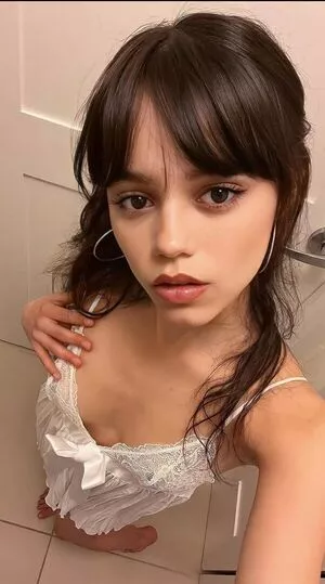 Jenna Ortega OnlyFans Leaked Free Thumbnail Picture - #RElOf138a7