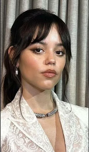 Jenna Ortega OnlyFans Leaked Free Thumbnail Picture - #ZJKiAcnJ8A