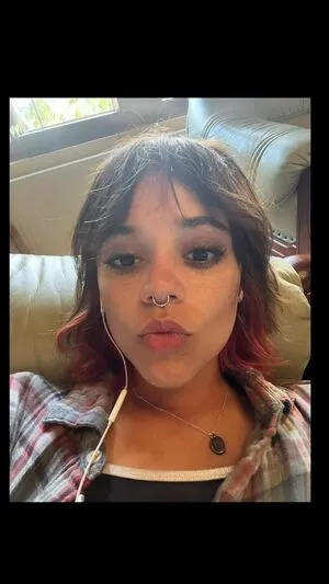 Jenna Ortega OnlyFans Leaked Free Thumbnail Picture - #bejeeyyMTr