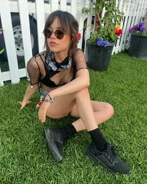 Jenna Ortega OnlyFans Leaked Free Thumbnail Picture - #gLwcN5J6Xv